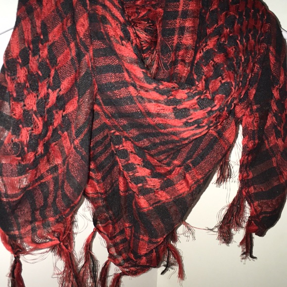 3 square scarfs - Picture 2 of 2